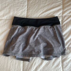 Lululemon gray skirt size 4